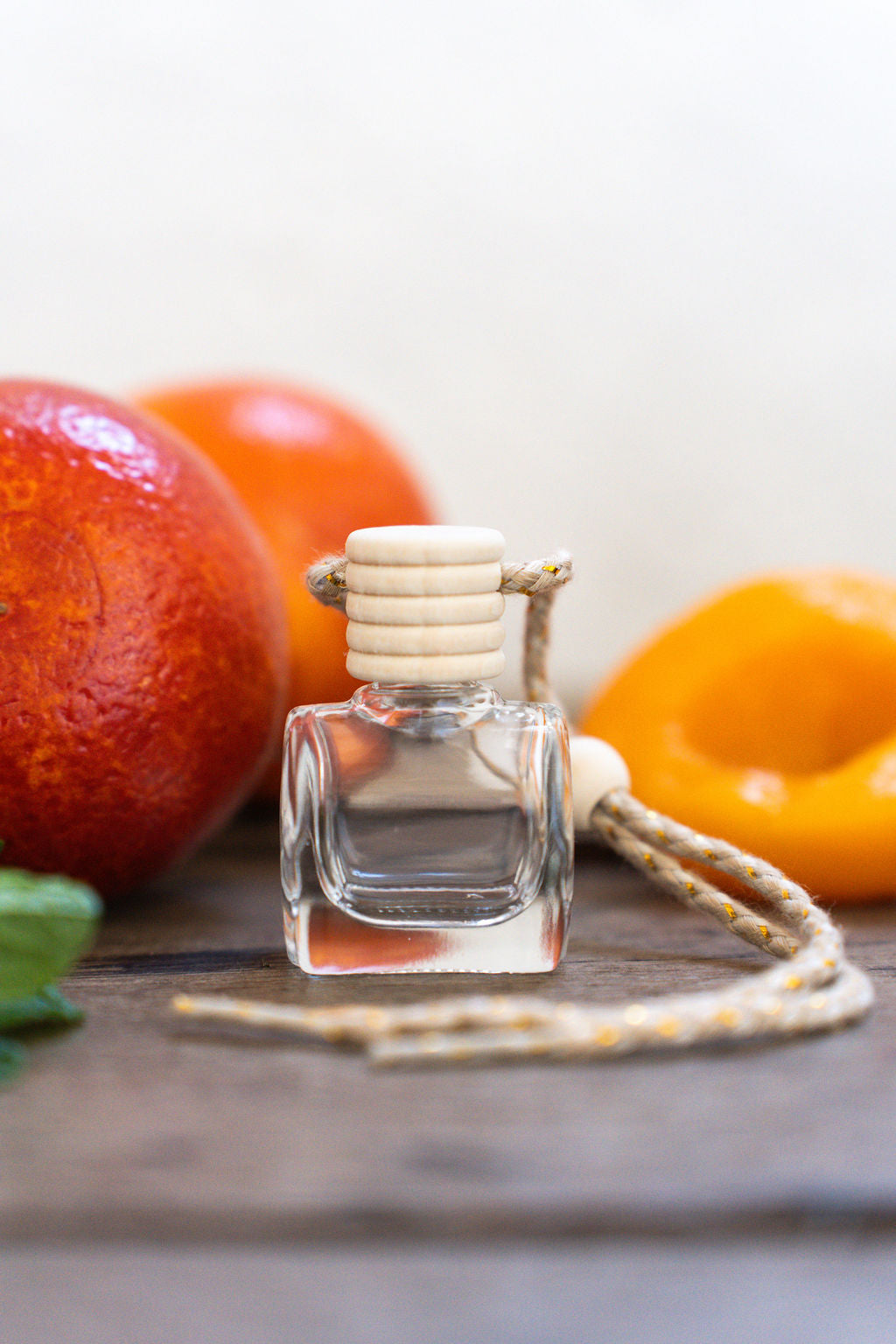 gathered mint + nectarine | amber | reed diffuser